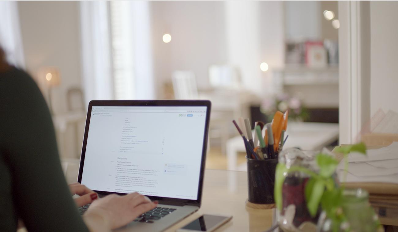 Screenshot showing Les Lunes team member working in Dropbox Paper.