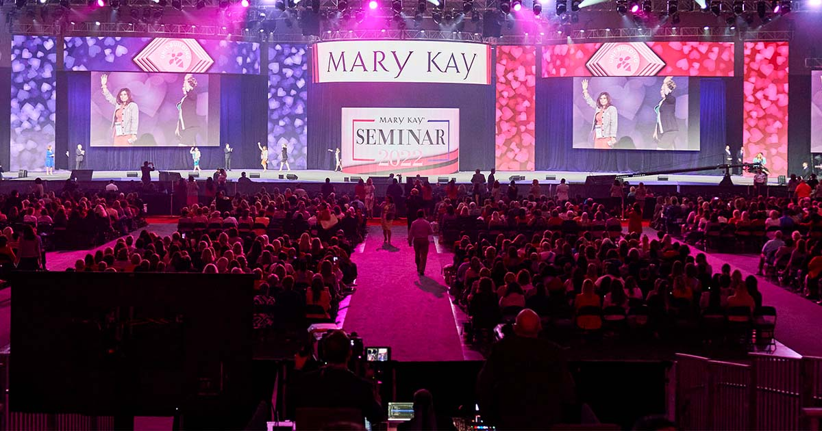 Dropbox customer story video spotlighting Mary Kay