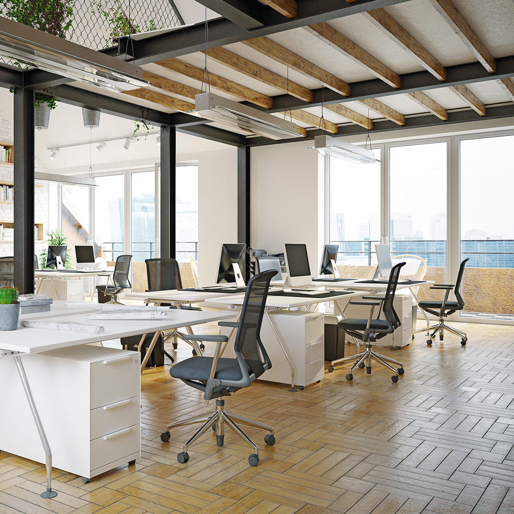 Moderner, offen gestalteter Büroraum ohne Menschen